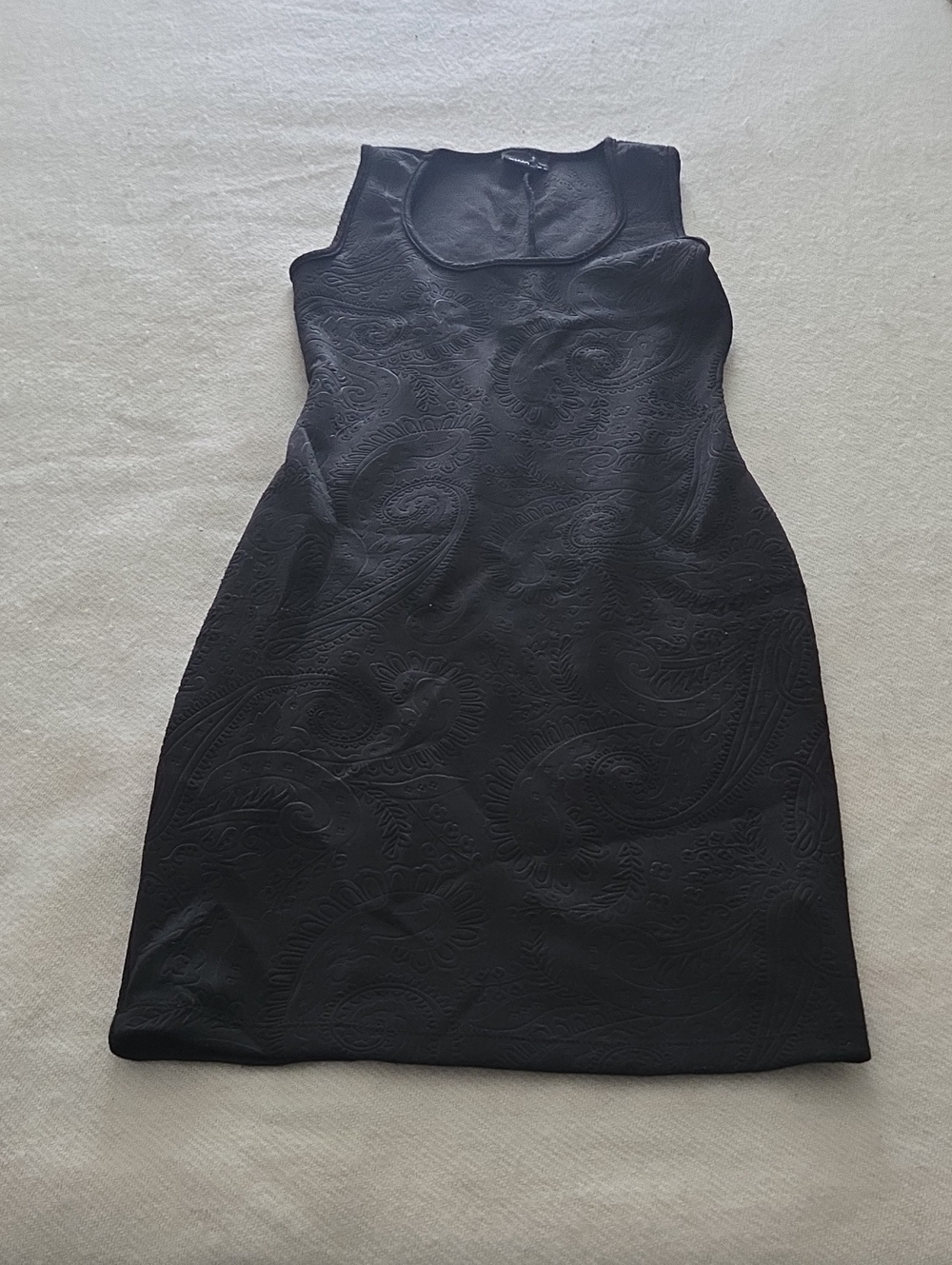 Ina Black Sleeveless Paisley-Embossed Sheath Dress